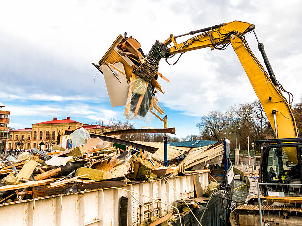 Best Local Junk Hauling  in Henryetta, OK